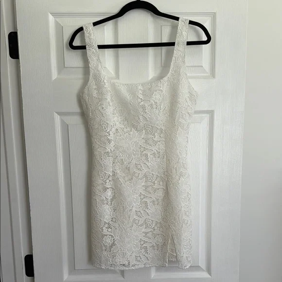 Tularose Kate mini dress in white - Picture 2 of 8